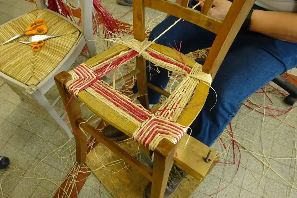 Atelier de création de paniers avec malvoyant